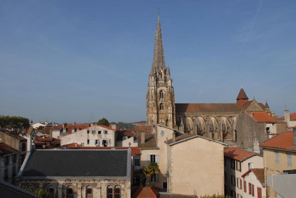 Temporesidence Cathedrale Bayonne Exterior foto